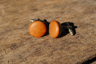 Tan leather. Perfect for any guy wanting to accessorise a Summer wedding outfit