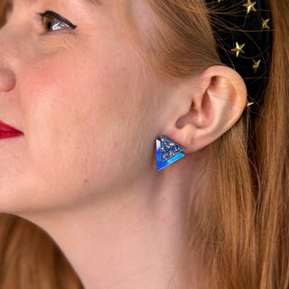 Sapphire blue art deco inspired earring with glitter detail.